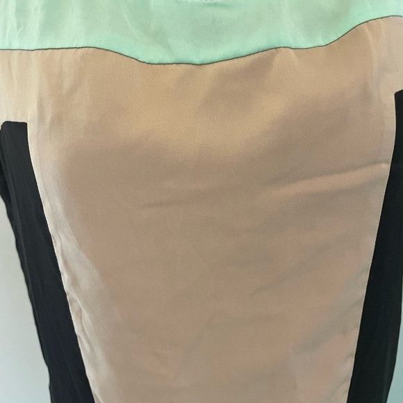 Vero fashion Classic women’s blouse black, carmelite and green size S - Picture 4 of 9